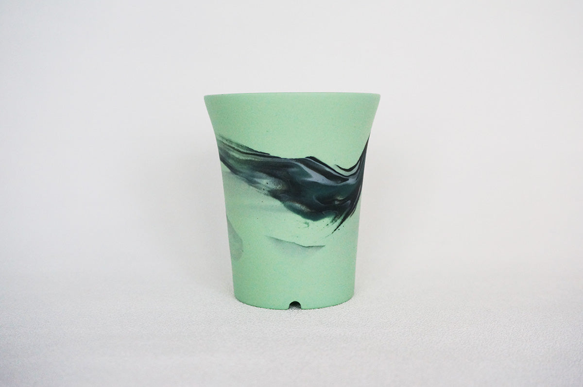 082 反りカップ植木鉢