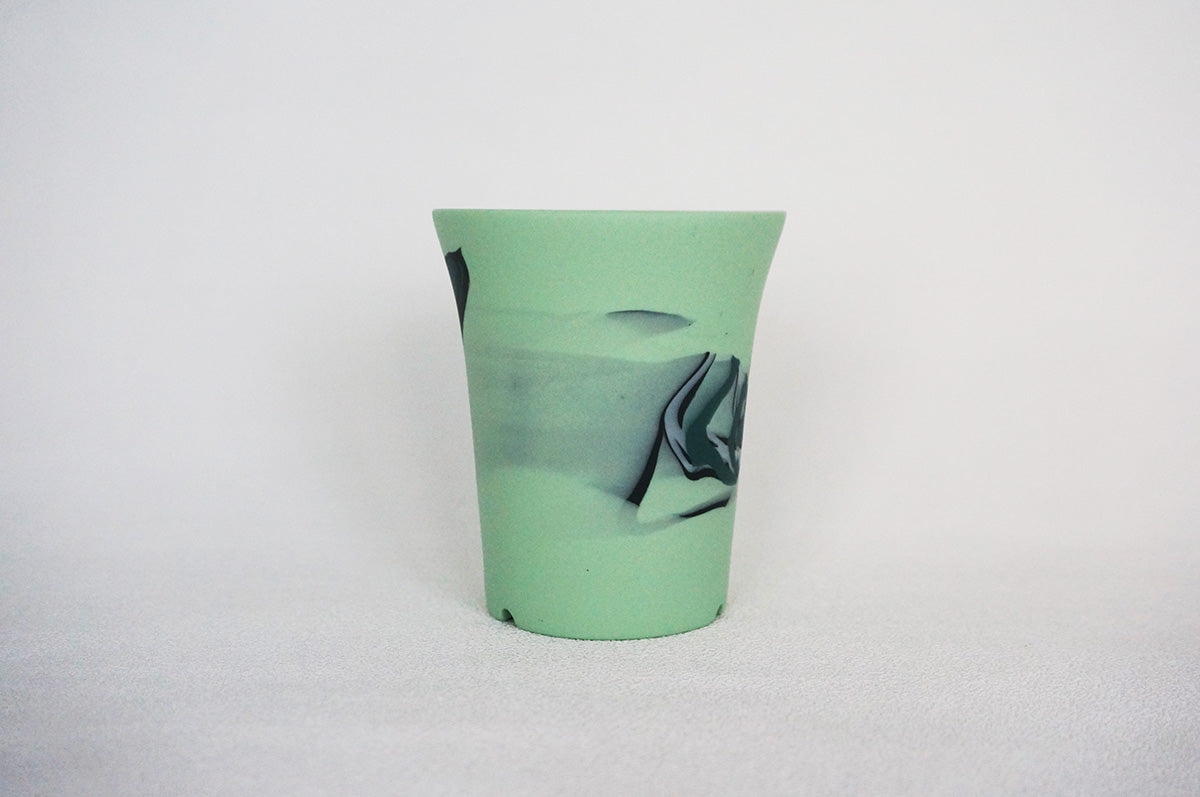 082 反りカップ植木鉢