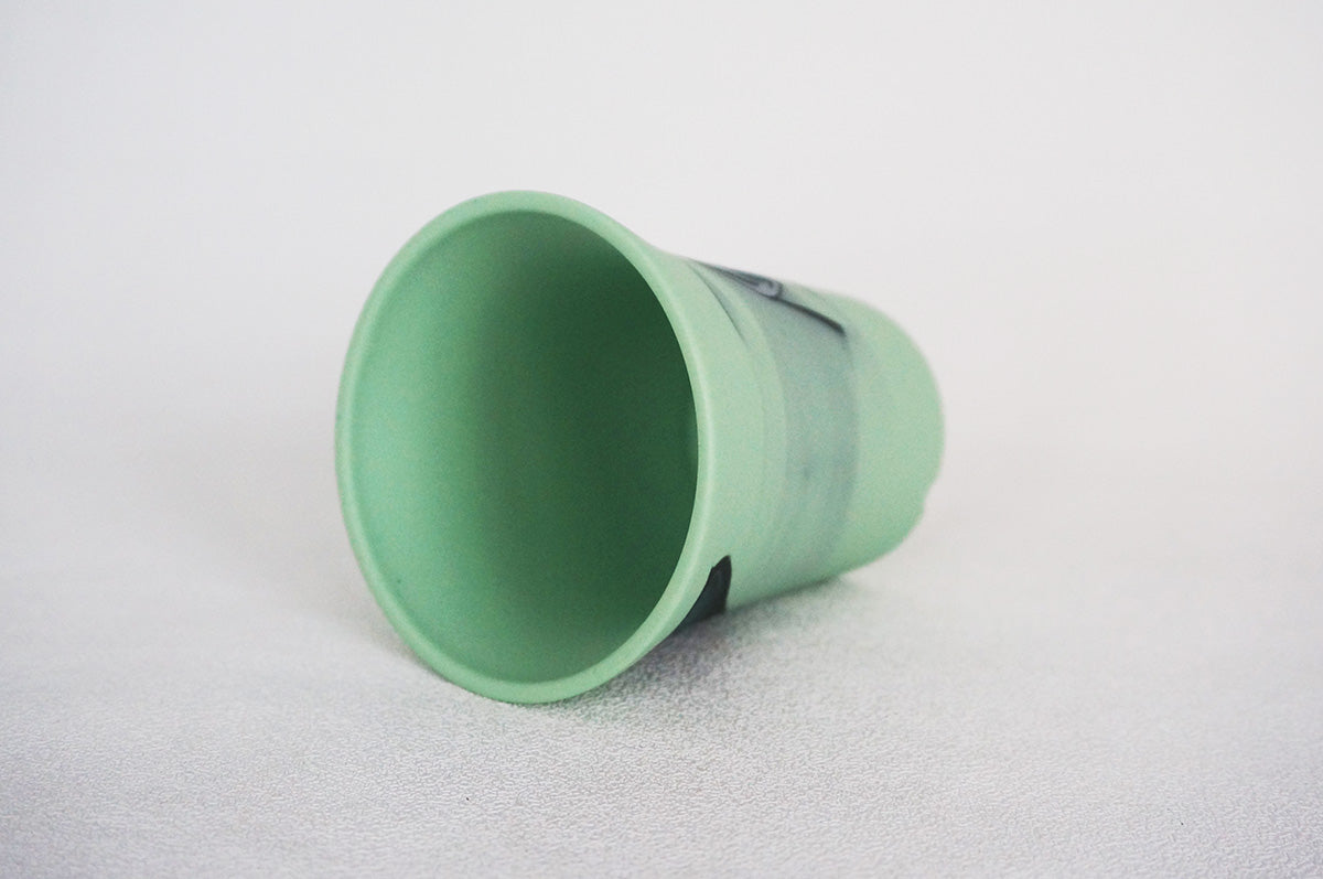 082 反りカップ植木鉢