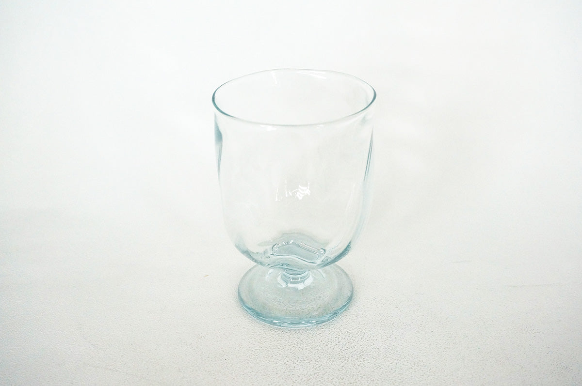 083 黒豆irodori Blue ゆらり台付グラス（300ml）