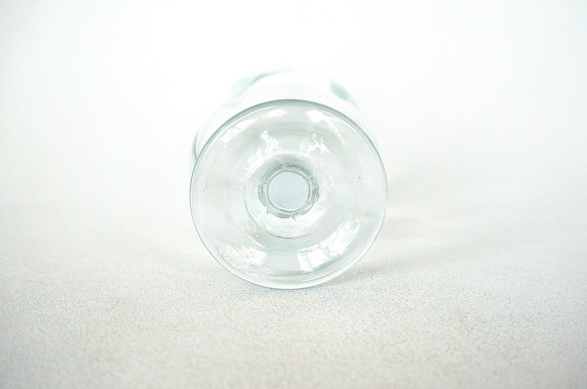 083 黒豆irodori Blue ゆらり台付グラス（300ml）