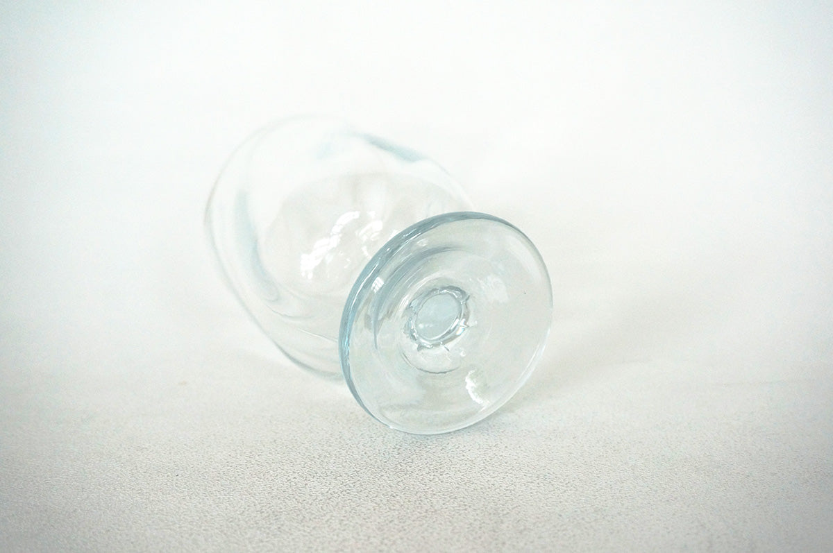 083 黒豆irodori Blue ゆらり台付グラス（300ml）