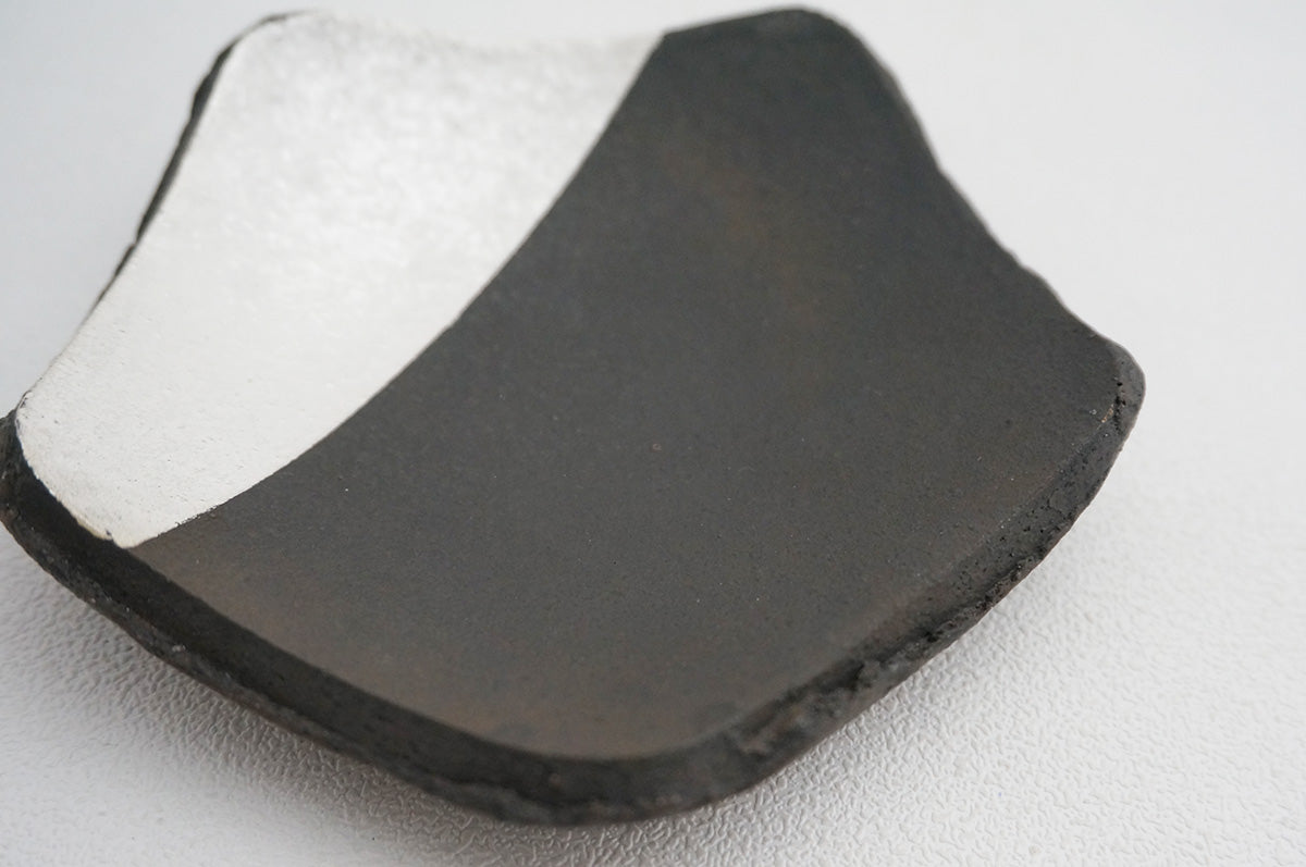 87 銀彩五角皿（ツートン）