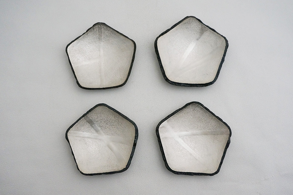 88 銀彩五角皿（釉彩）