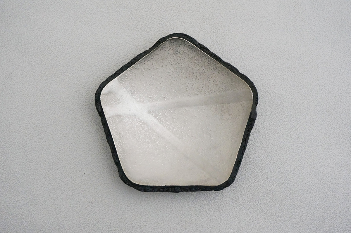 88 銀彩五角皿（釉彩）