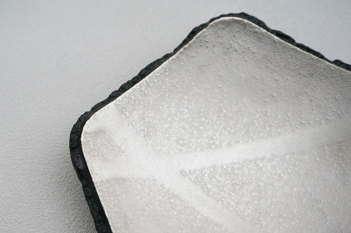 88 銀彩五角皿（釉彩）