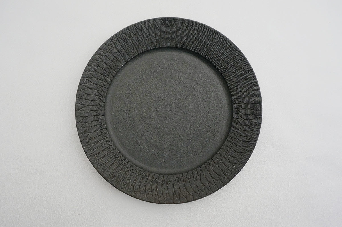 92 バーク8寸リム皿