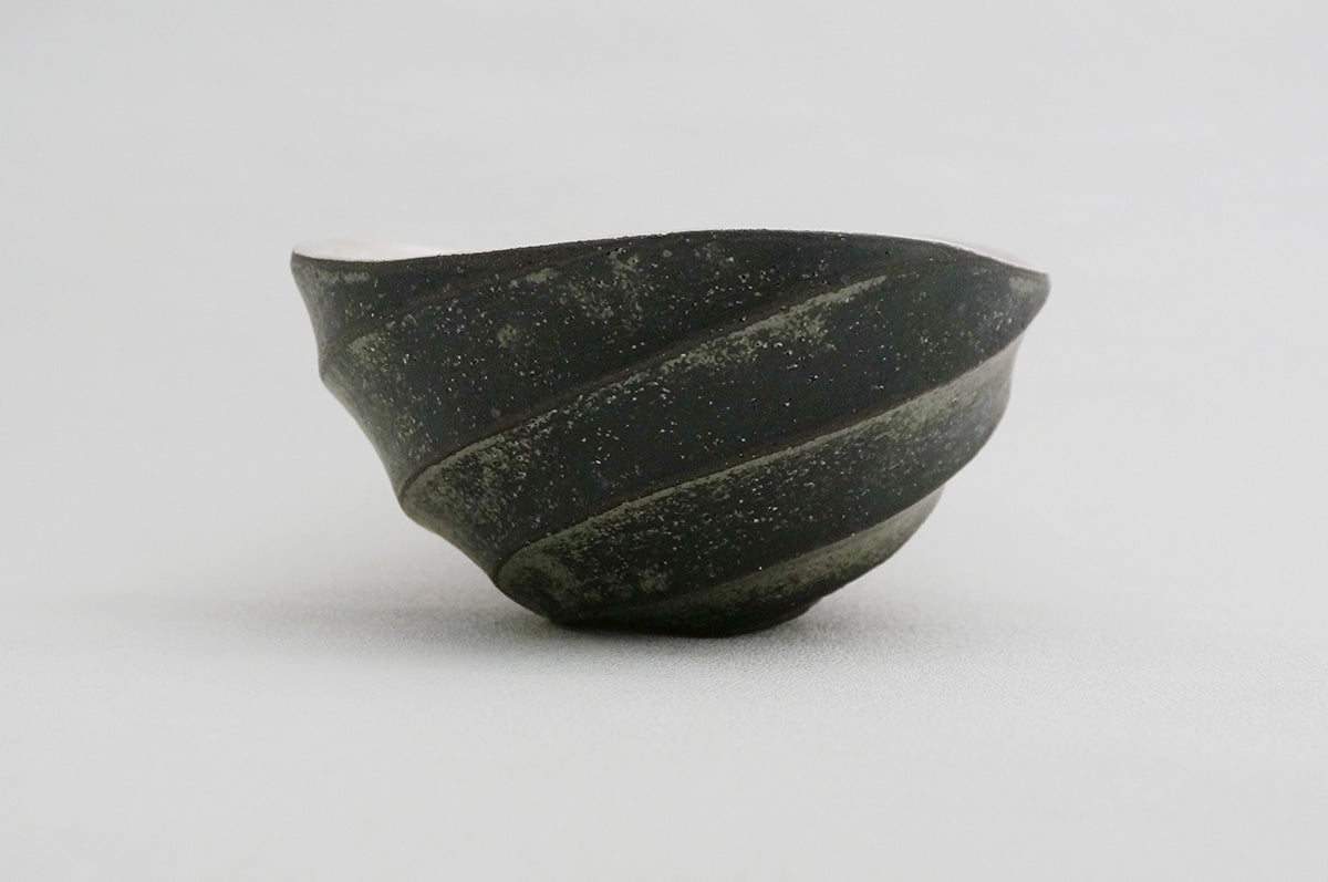 95 炭化 Spiral 銀彩ボウル