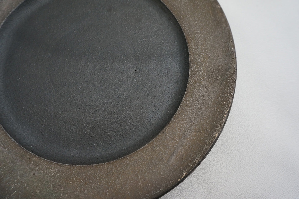 96 燻し銀彩 釉彩 8寸リム皿