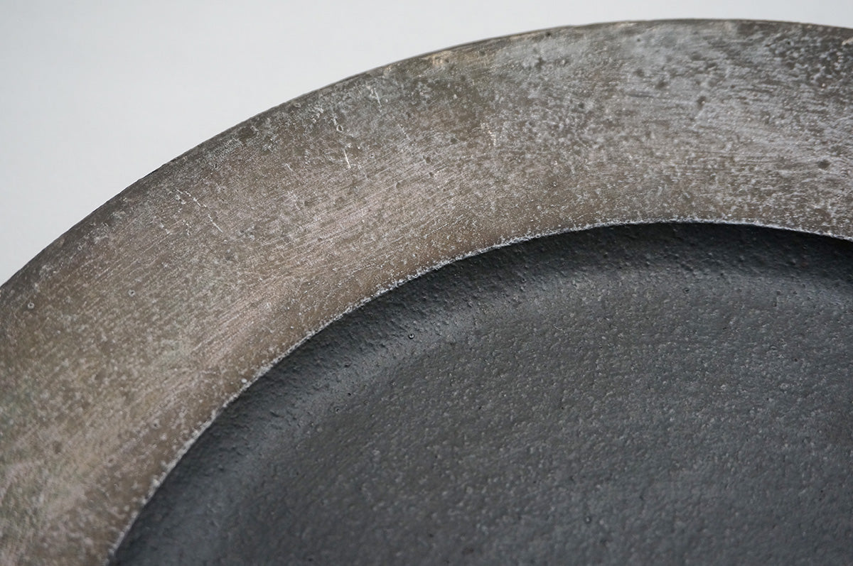 96 燻し銀彩 釉彩 8寸リム皿