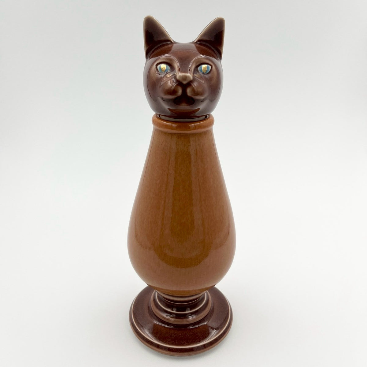 Cat paw Lagos