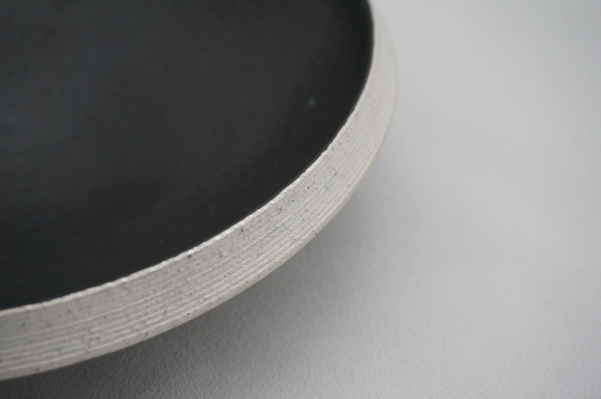 02-11 ナローボーダー 7寸鉢（外銀）