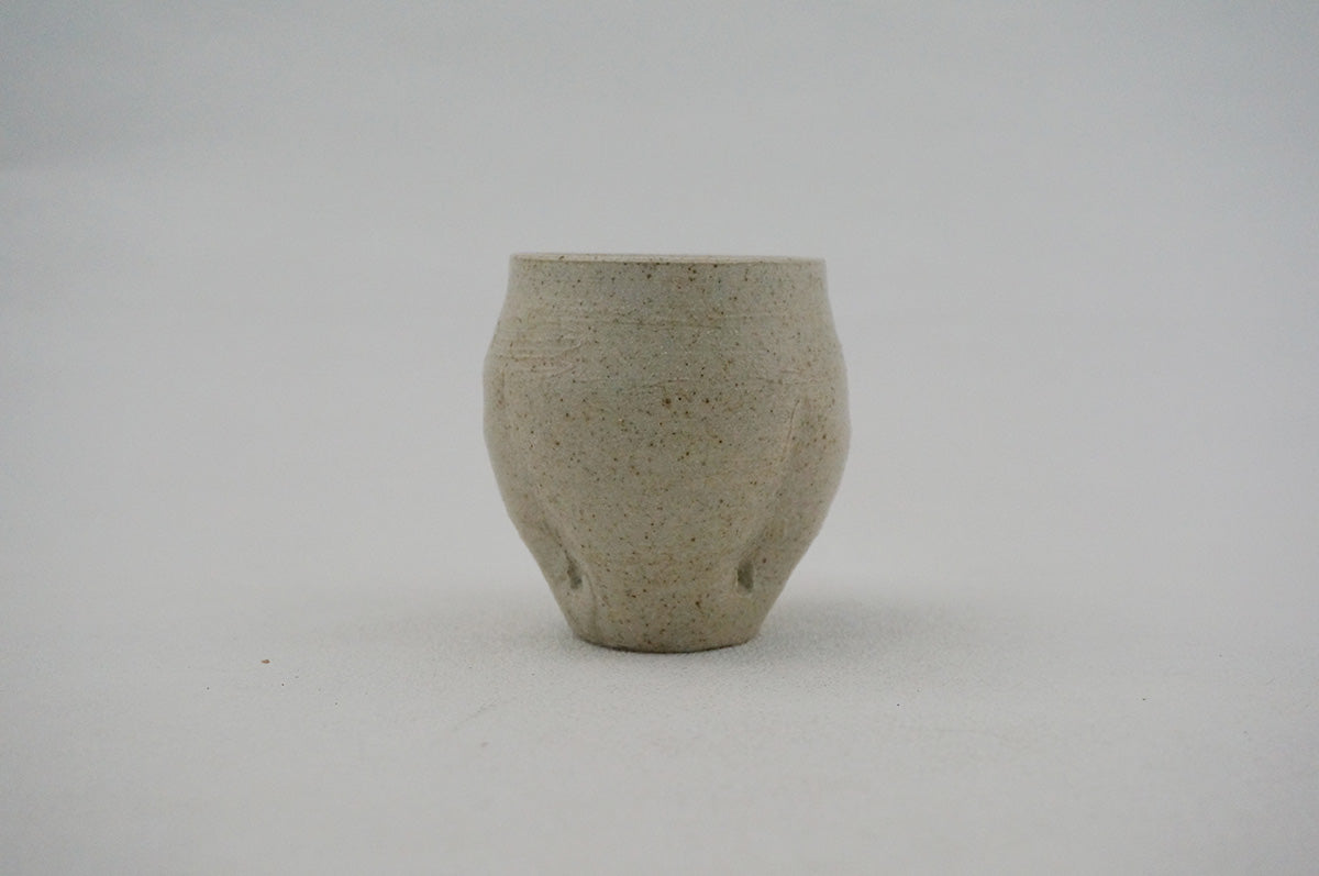 008 立ぐいのみ 白(138-140)