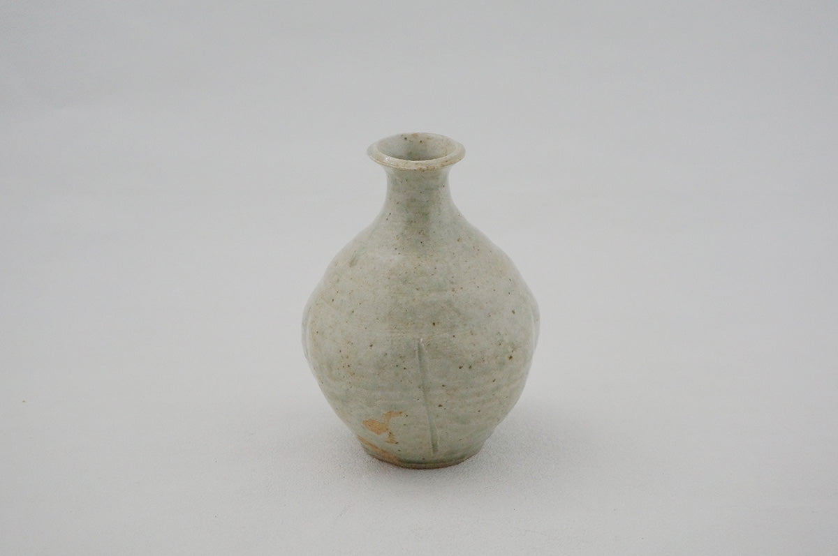 009 徳利 白 (141-144)