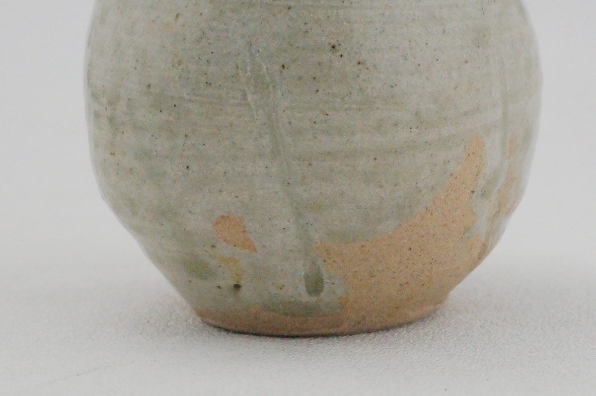 009 徳利 白 (141-144)