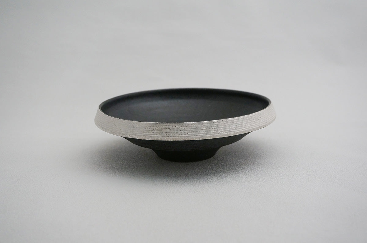 05-14 ナローボーダー 5寸鉢（外銀）