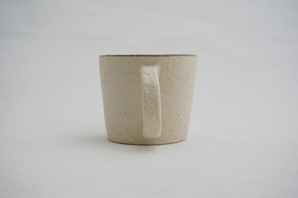 001 カップ 白×茶