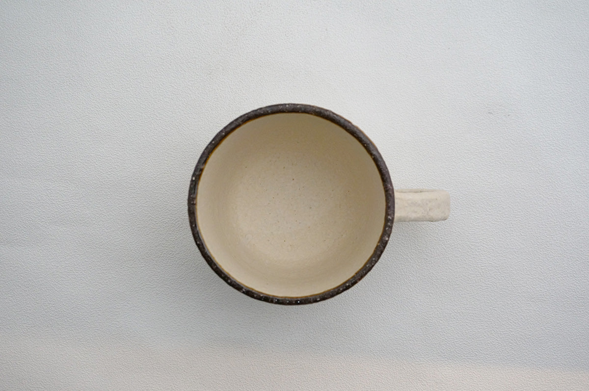 001 カップ 白×茶