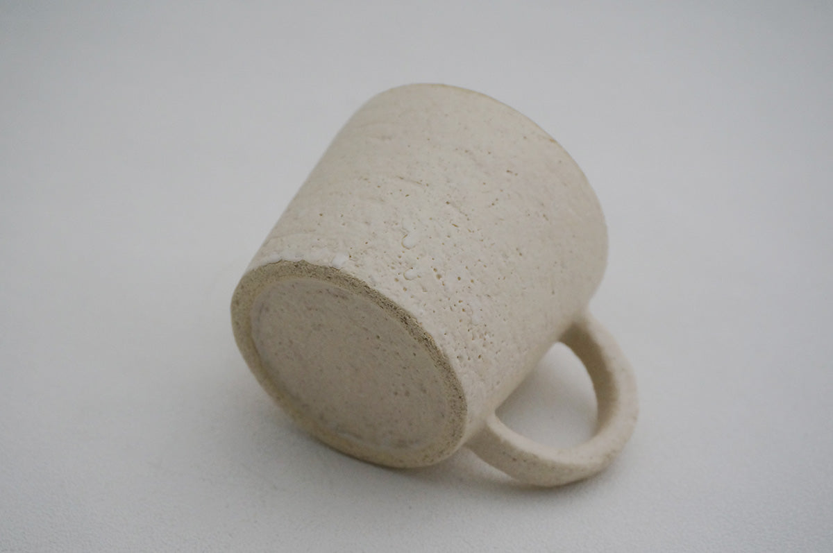 001 カップ 白×茶