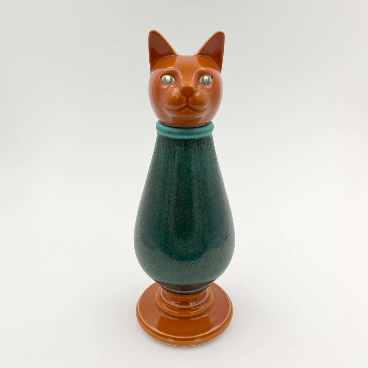 Cat paw Lagos