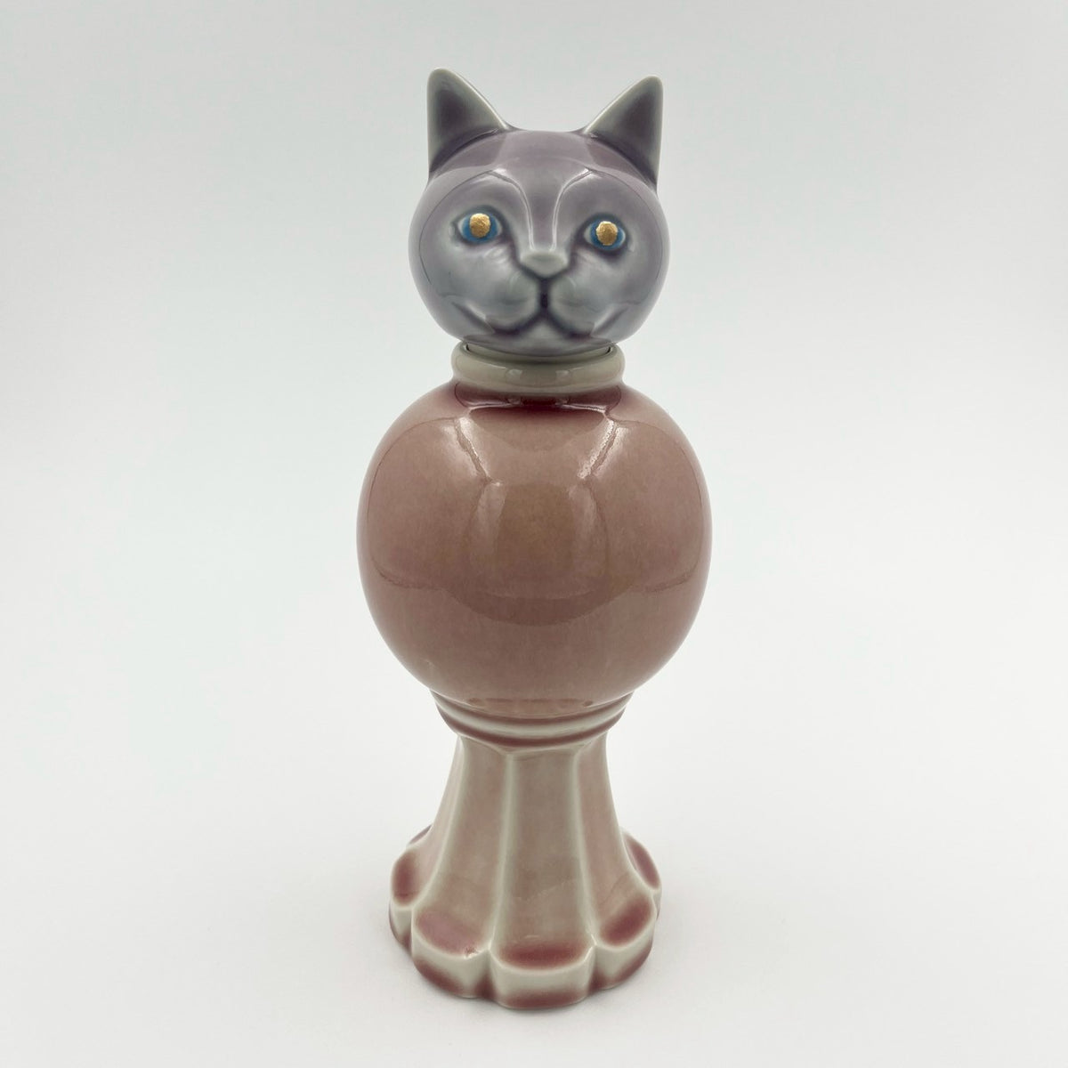 Cat paw Dorothy