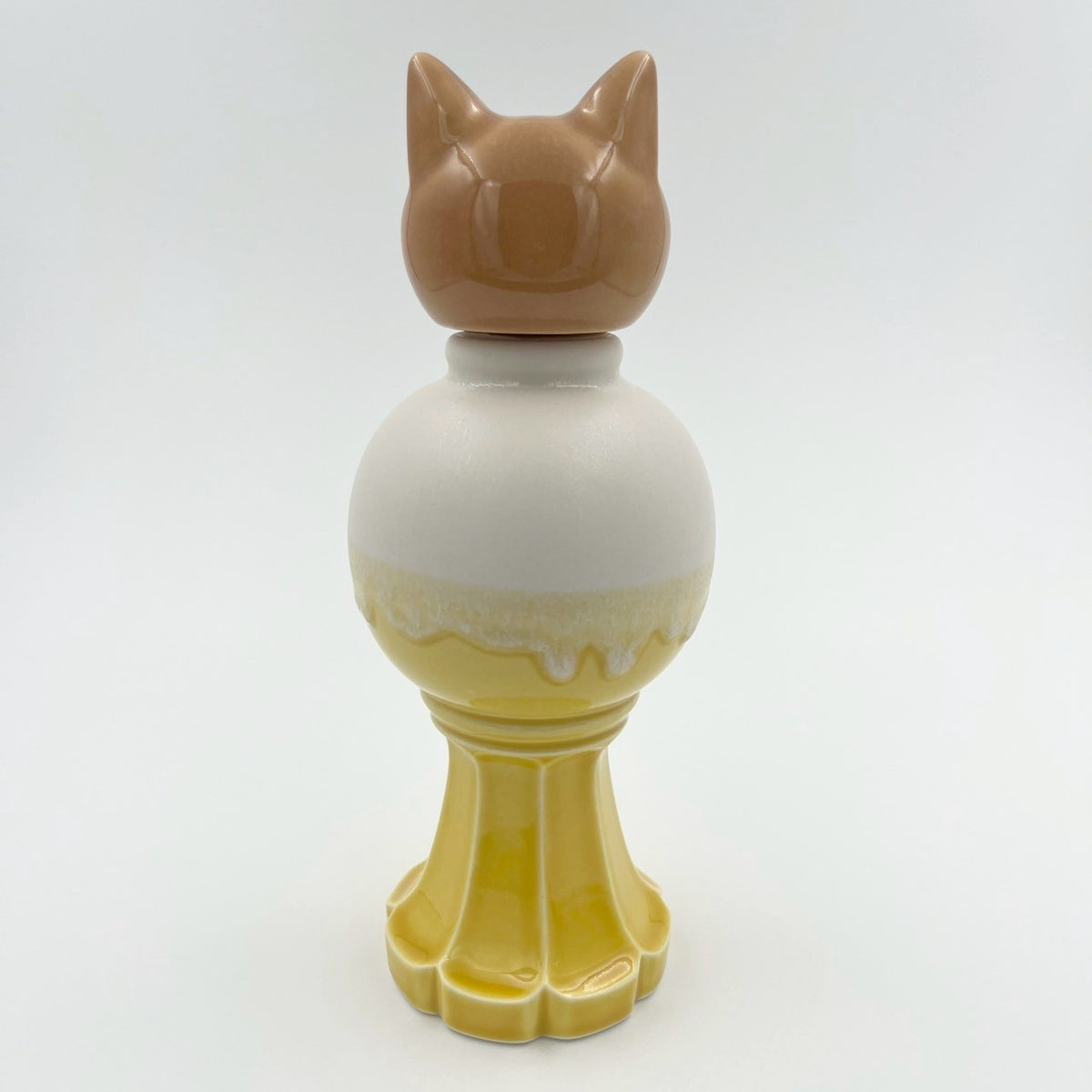 Cat paw Dorothy