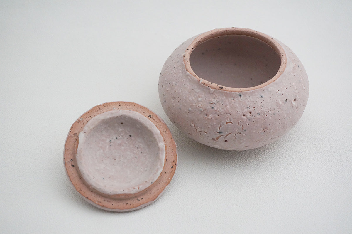 004 蓋物