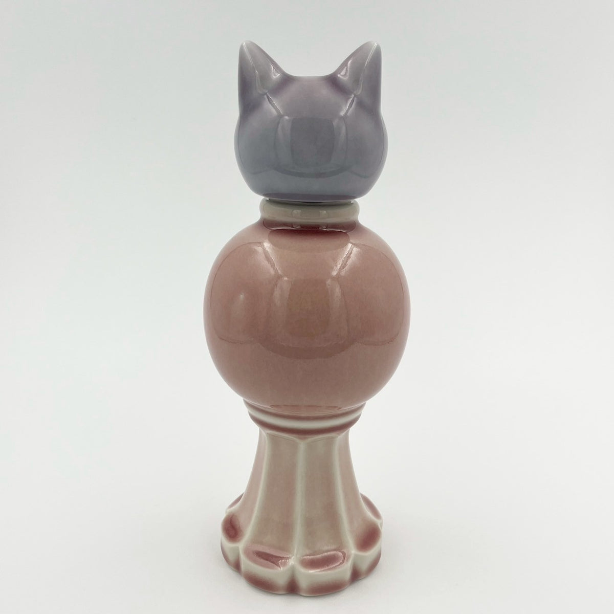 Cat paw Dorothy