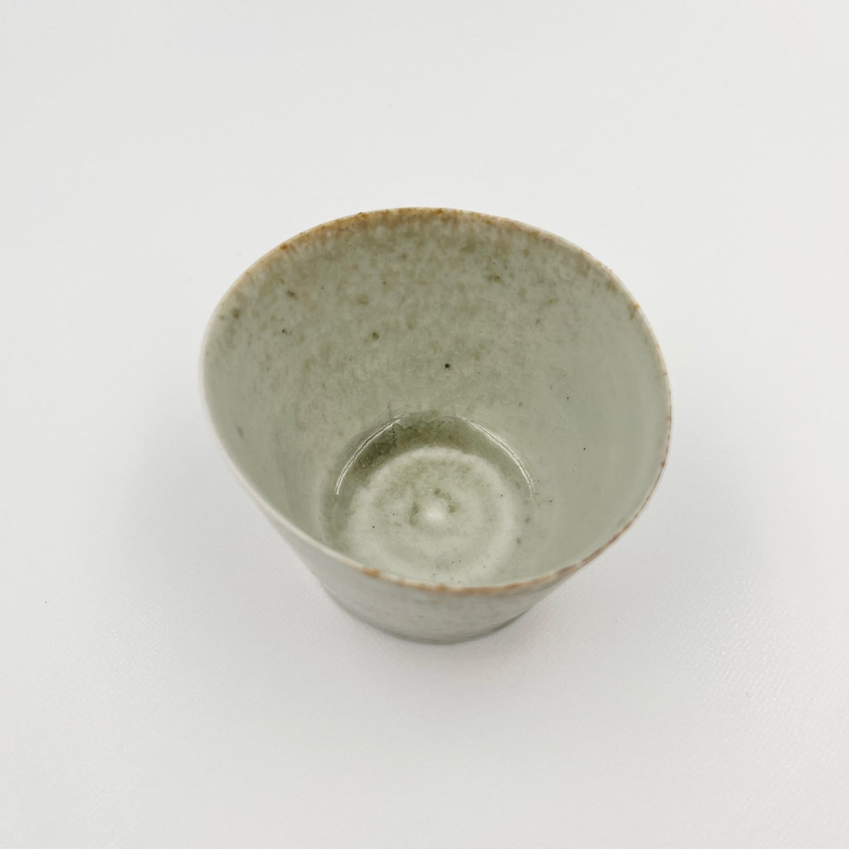 庭上酒瓶図蕎麦猪口盃 庭上酒瓶図蕎麦猪口盃 庭上酒瓶図蕎麦猪口盃