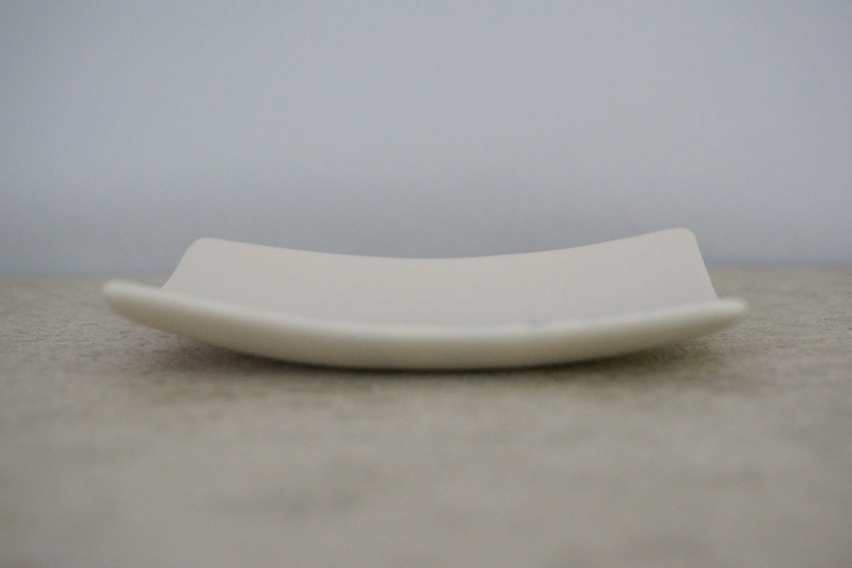008  moca  tray (□)