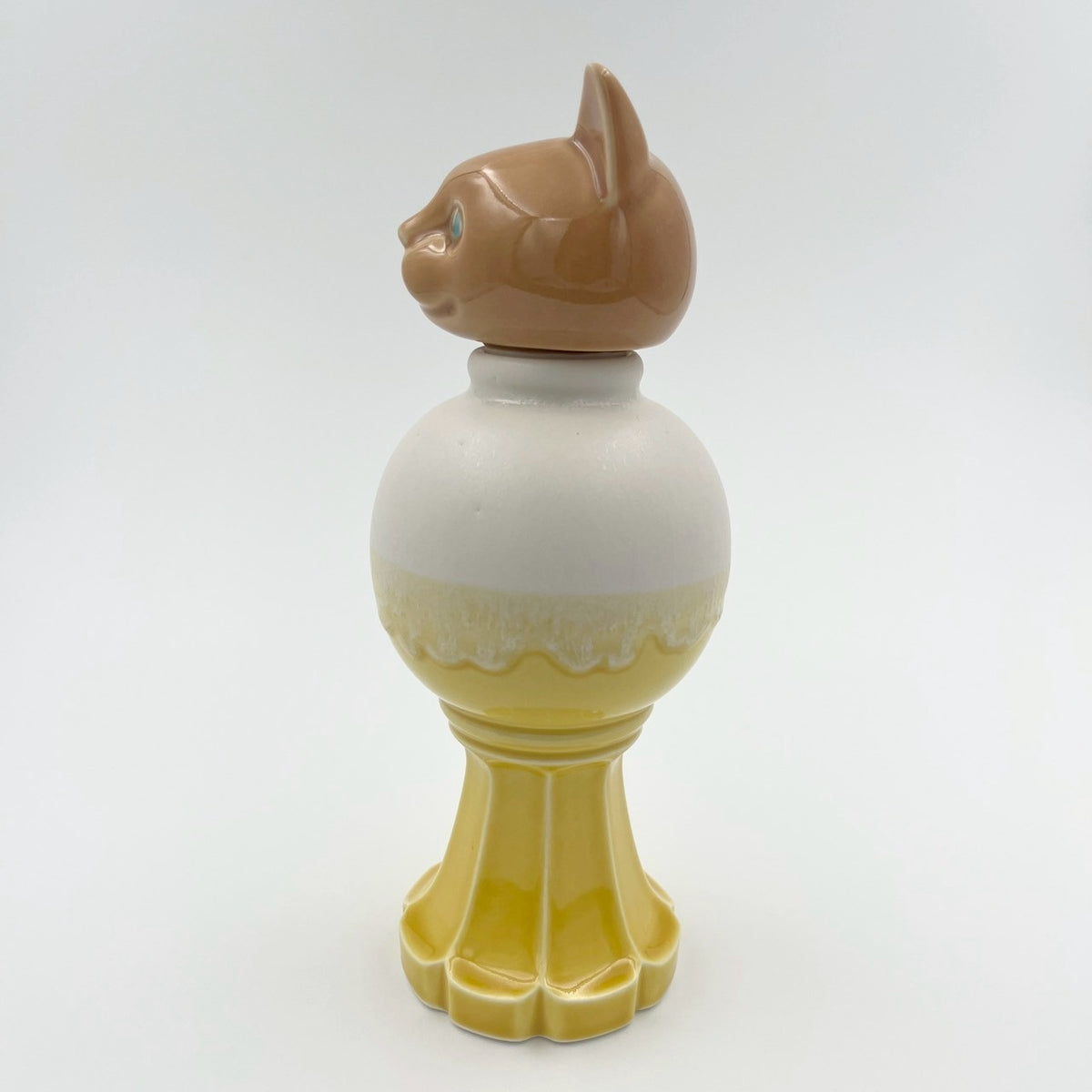 Cat paw Dorothy