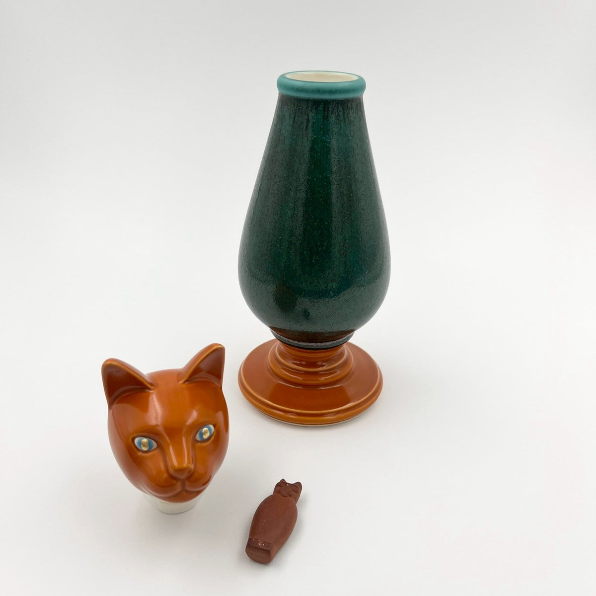 Cat paw Lagos