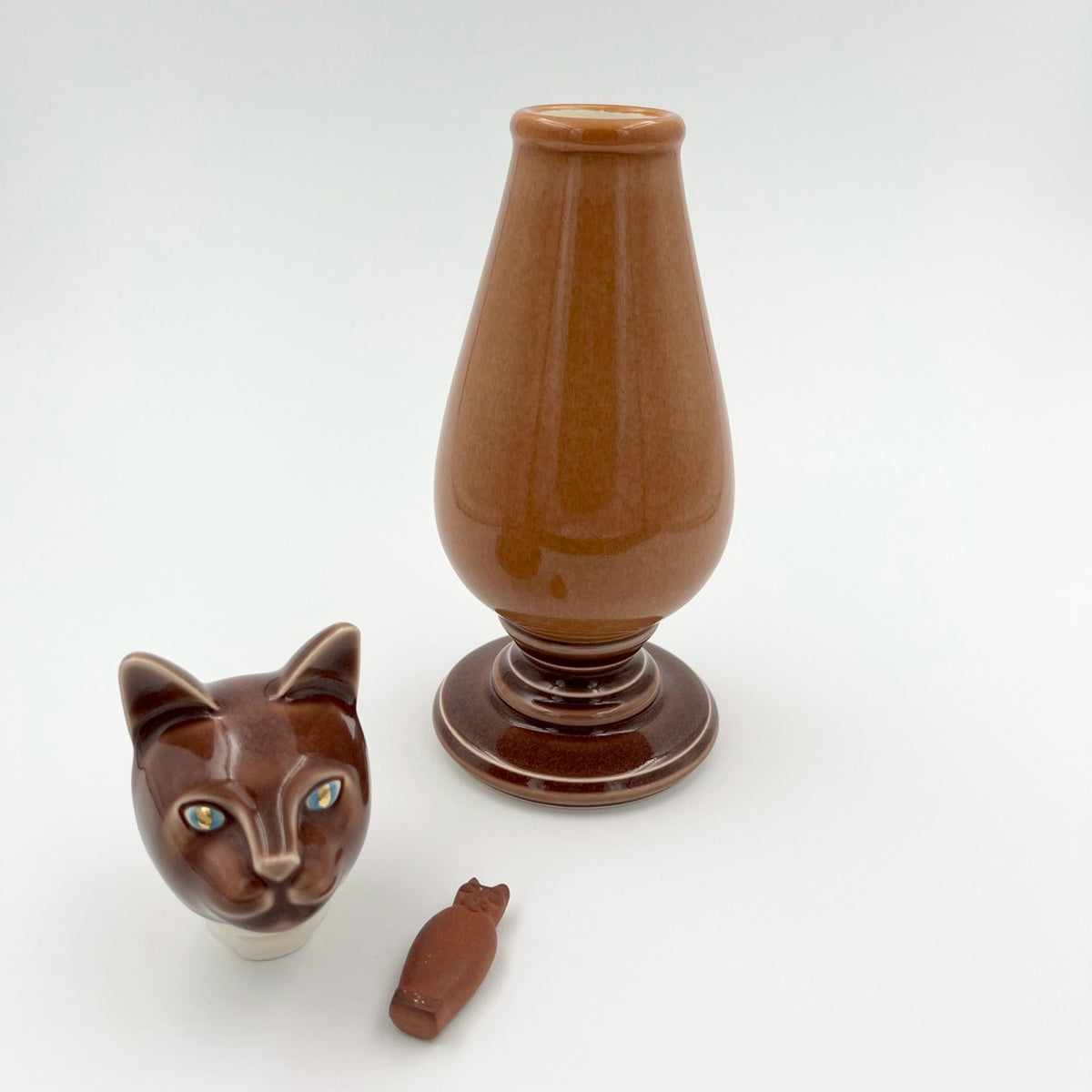 Cat paw Lagos