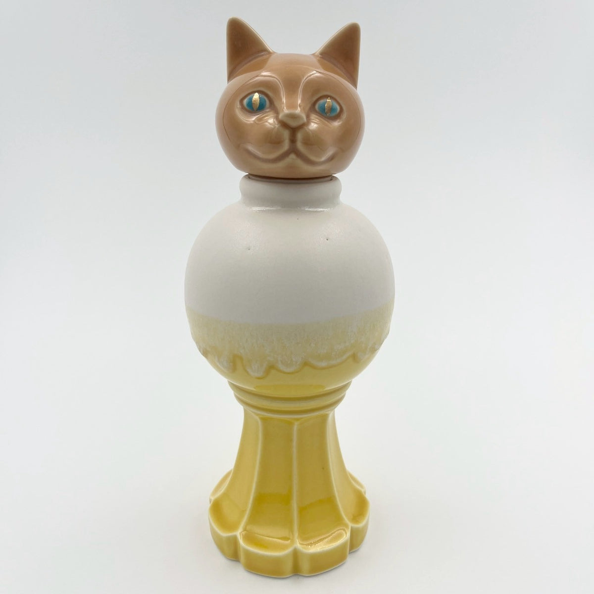 Cat paw Dorothy