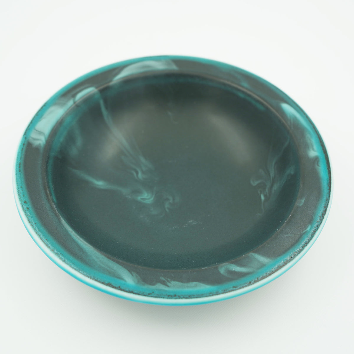 SLIP WARE MATTE RIM PLATE