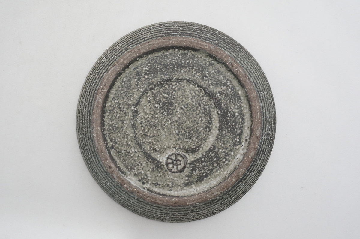 4寸平鉢 炭化焼成×白