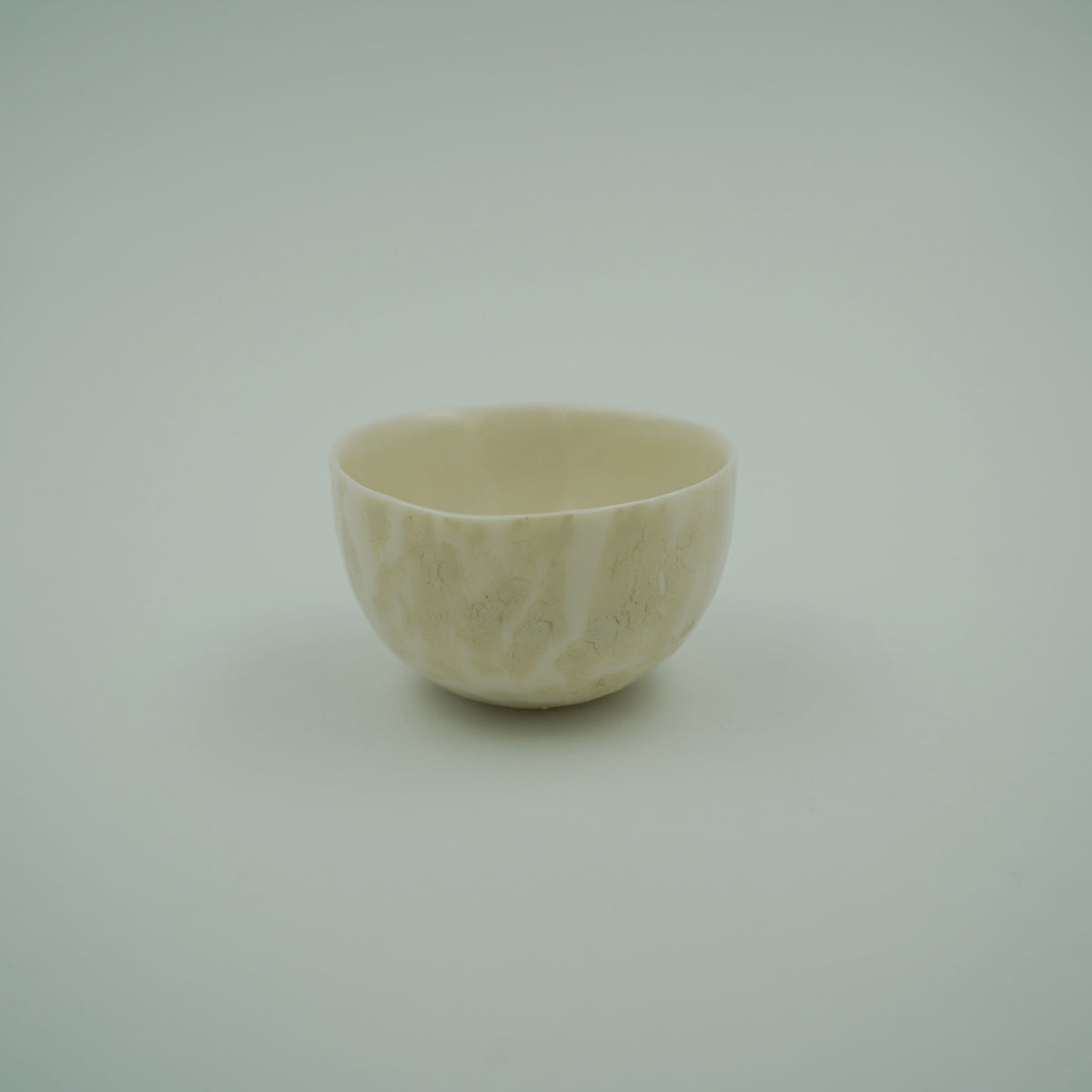 ぐいのみ(ひび)