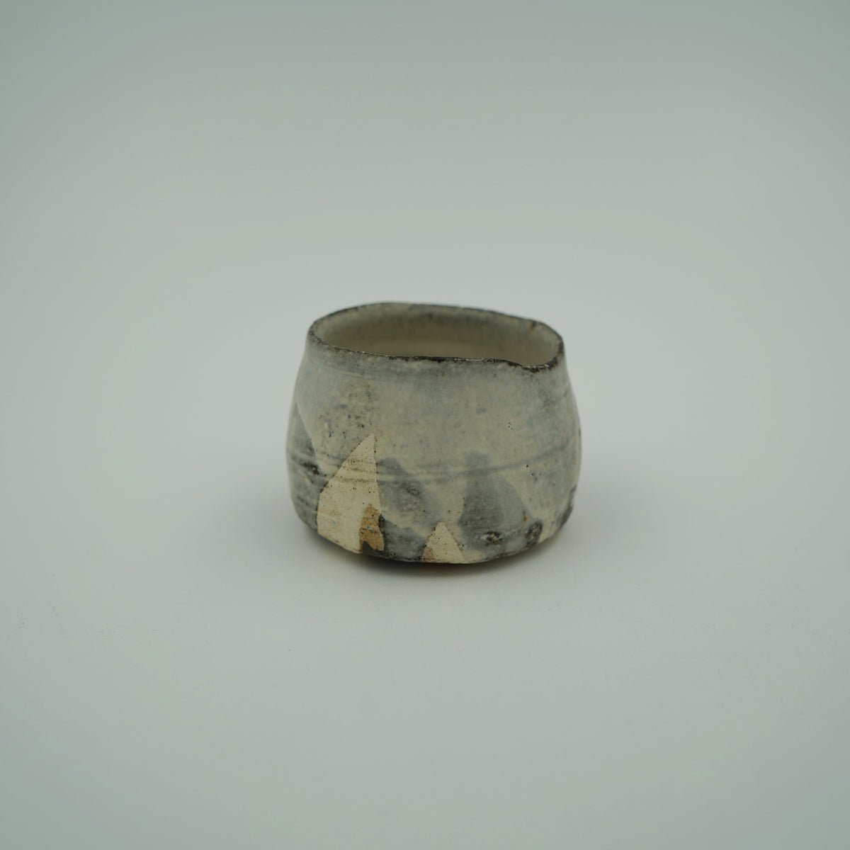 ぐい呑　粉引き