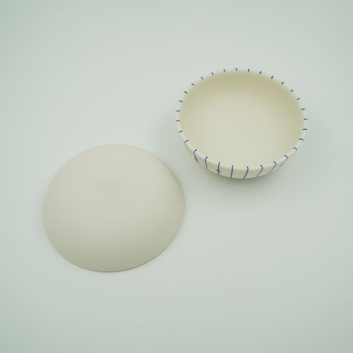 雨雲　蓋物　大