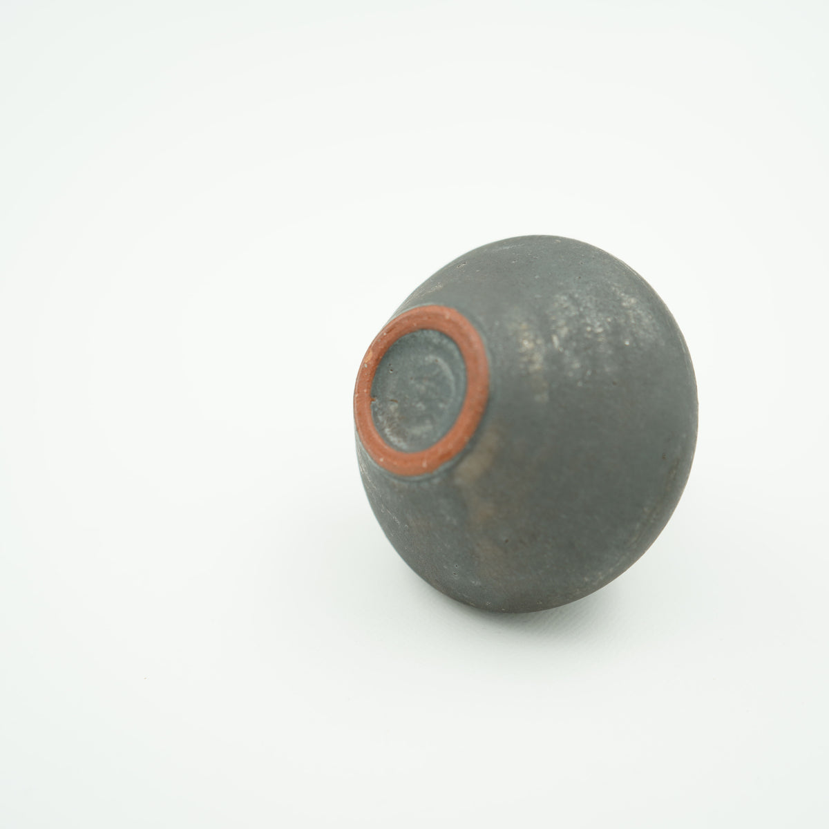 涙壺　ブラック　B