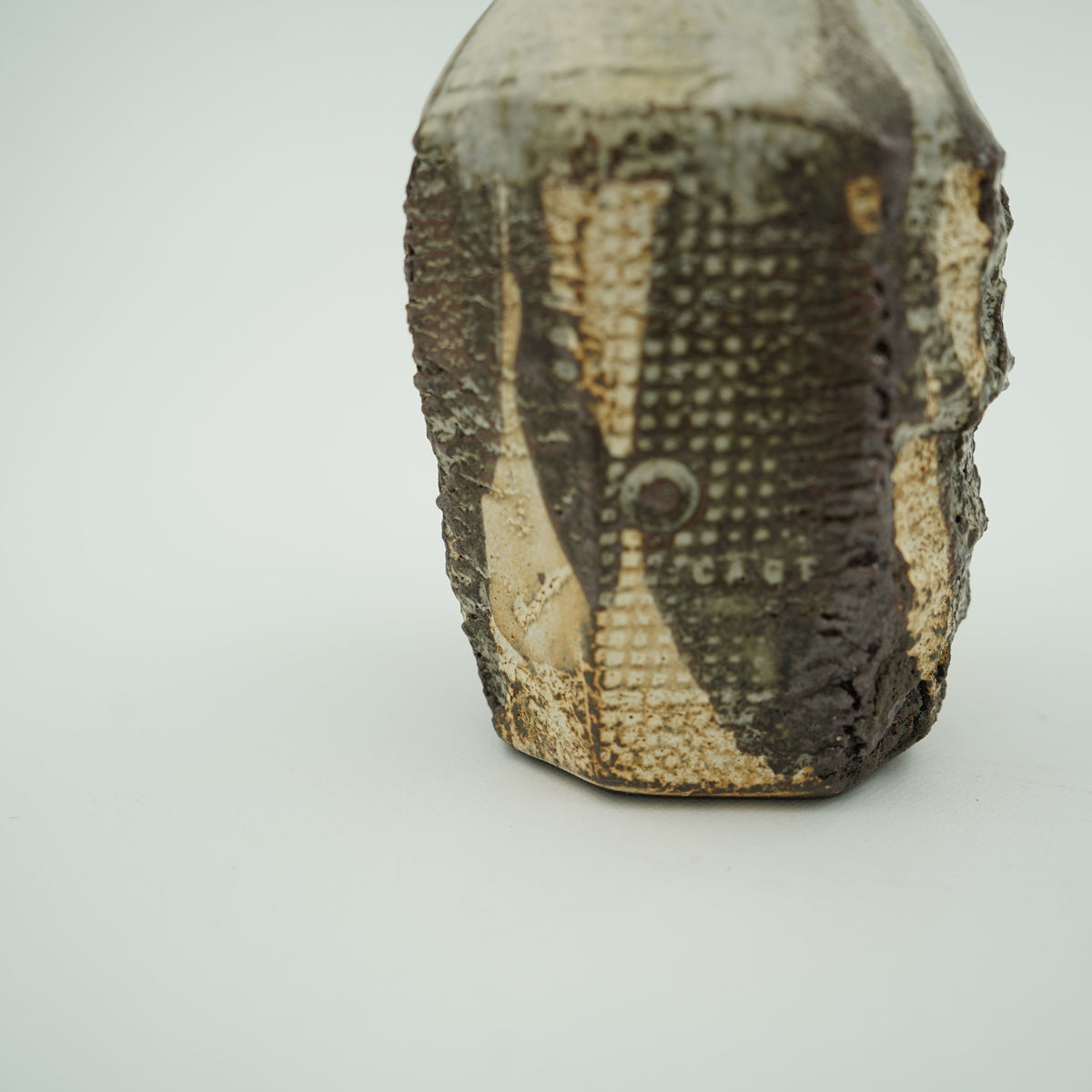 炭化粉引一輪挿し①