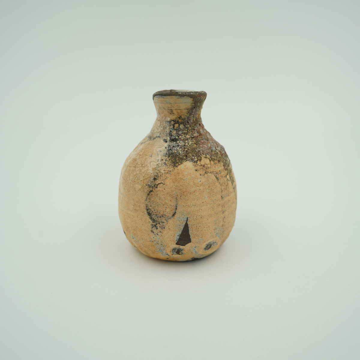 炭化粉引一輪挿し②