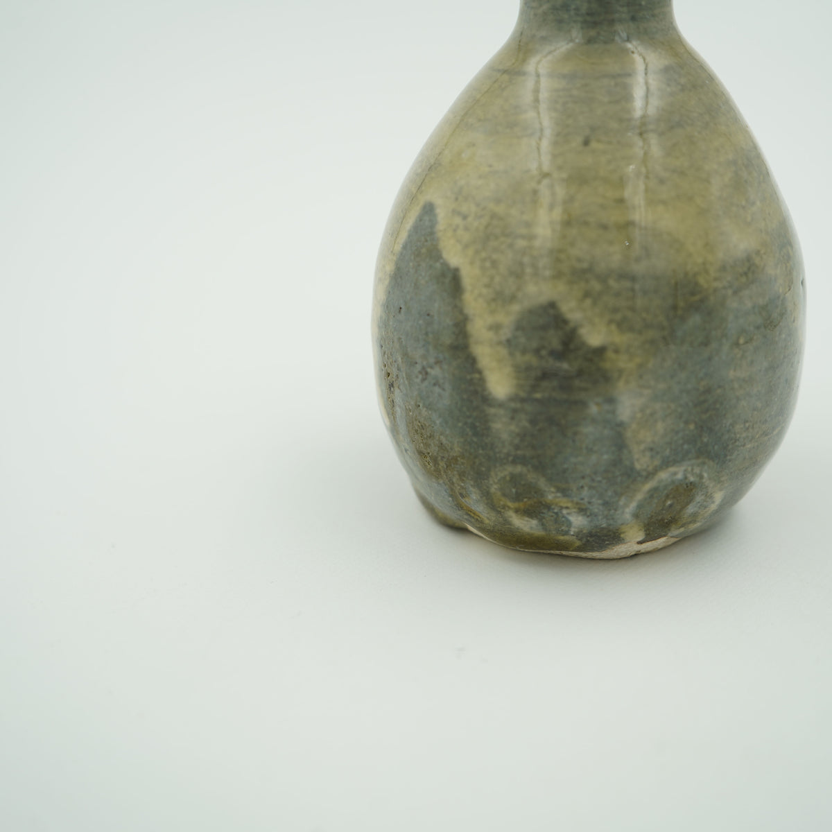 ヒノキ釉一輪挿し