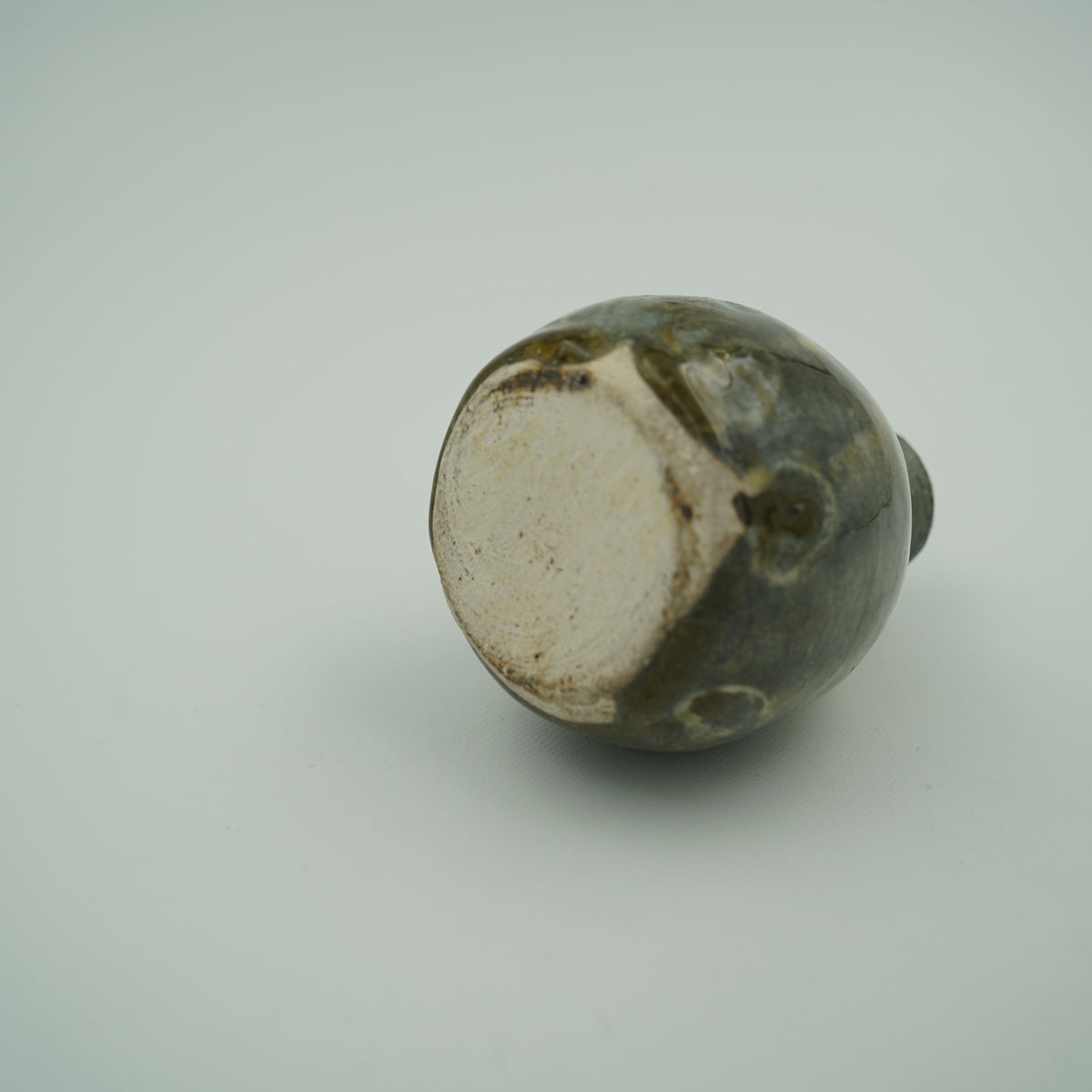 ヒノキ釉一輪挿し