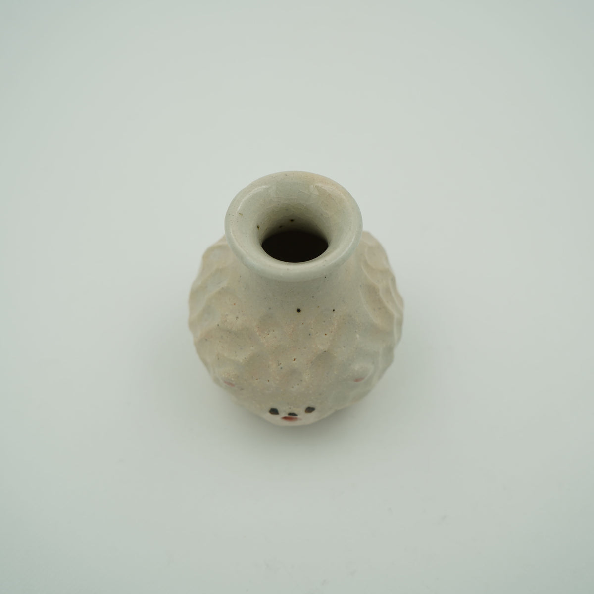 クマ頭一輪挿し