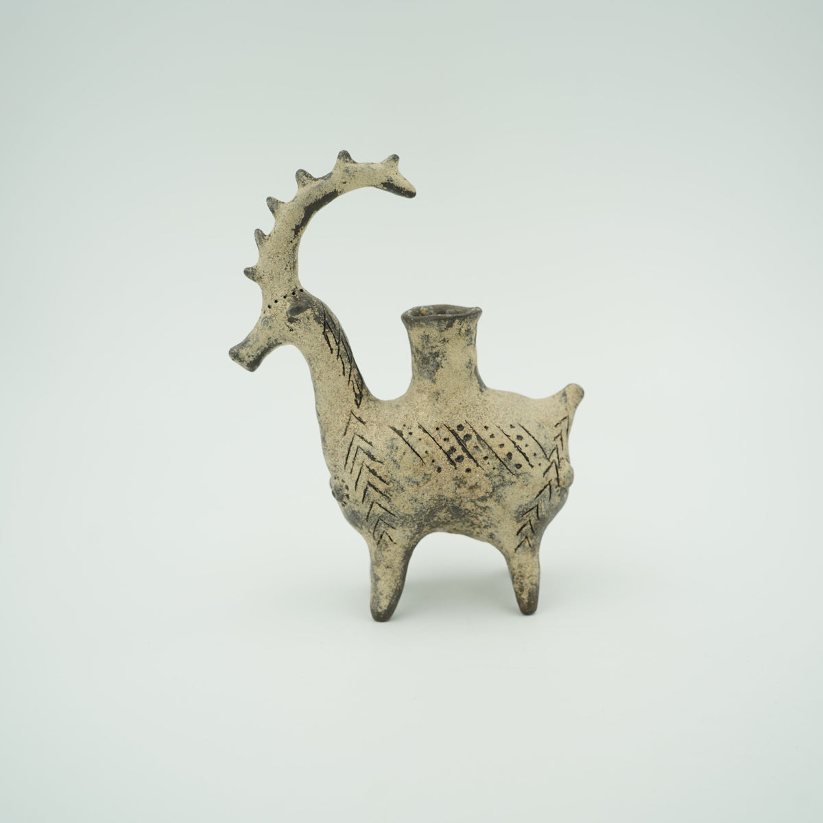 一角獣形一輪挿し　白