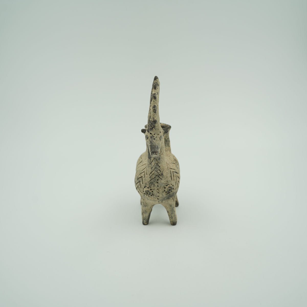 一角獣形一輪挿し　白