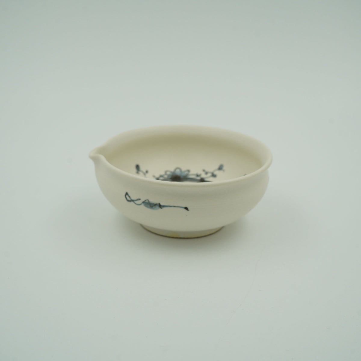 染付片口小鉢