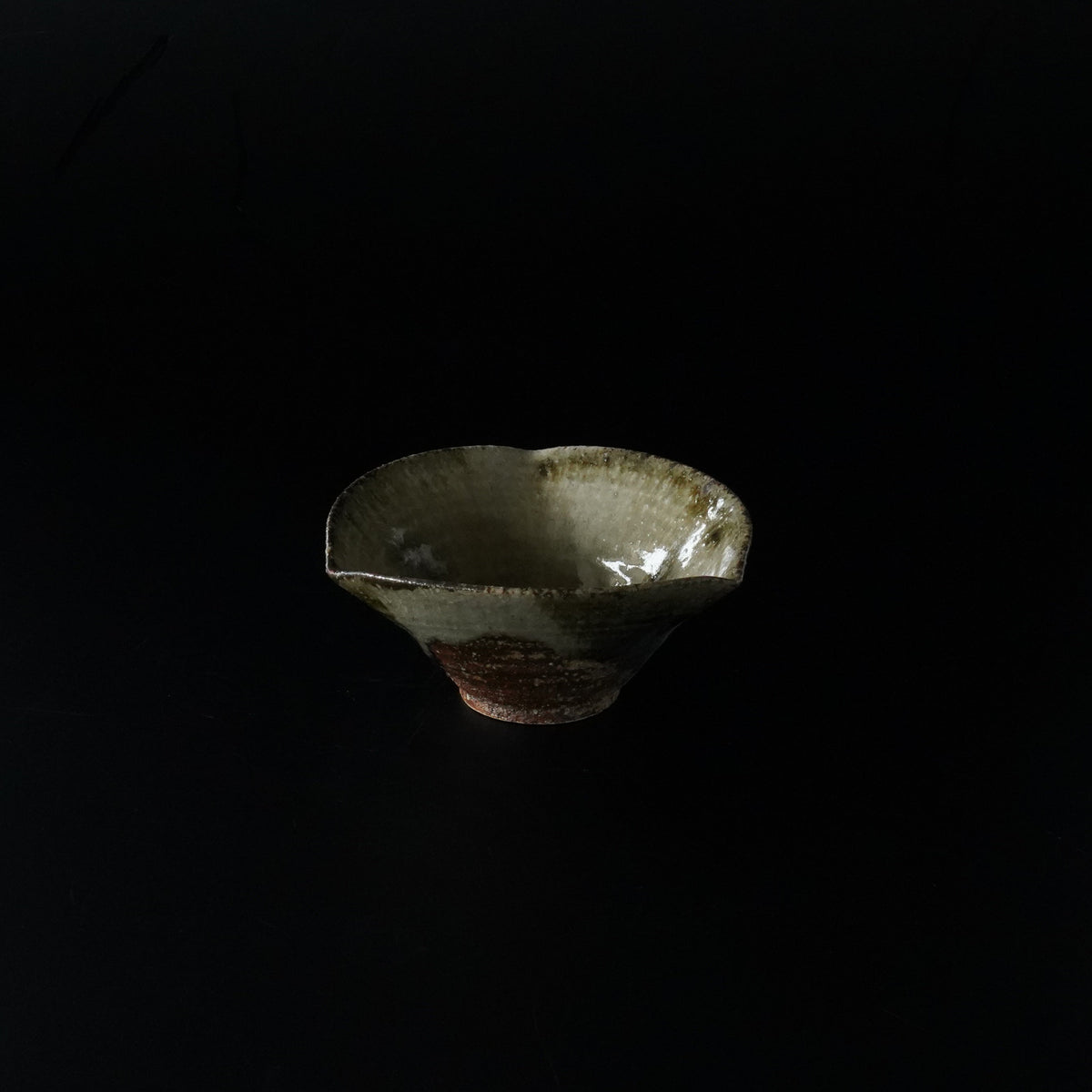灰釉 三角中鉢