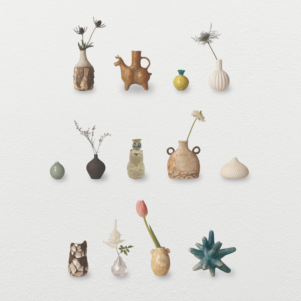 一輪挿しと涙壺